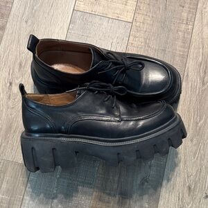 Black Chunky Leather Womans Shoes